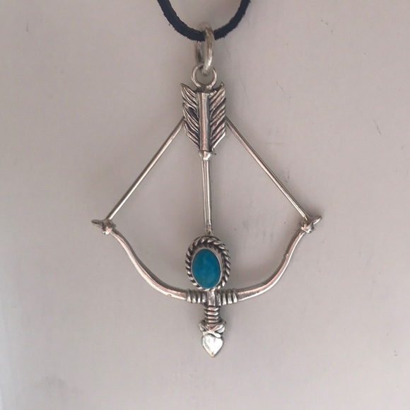 Handmade Silver & Turquoise Bow & Arrow pendant - Picture 2 of 3